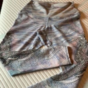 Evolution and Creation Yoga pants